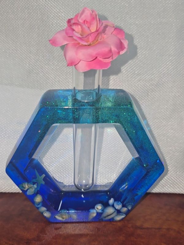 Hexagon Bloom Station