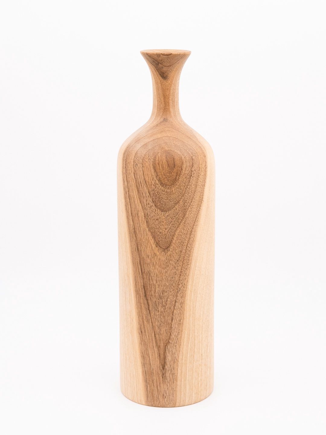 Vase model 1, Material: Ash wood