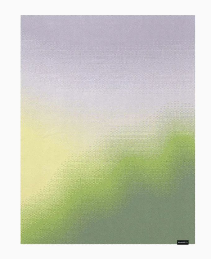 Mist throw blanket