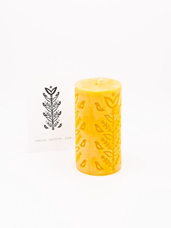 Pillar candle beeswax 'Tsvitna'