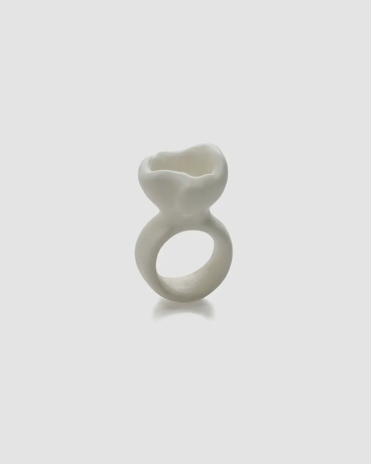 POLYSK white poppy ring, Size: 17
