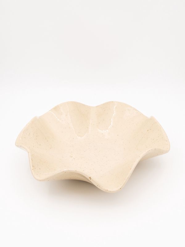 Wavy bowl