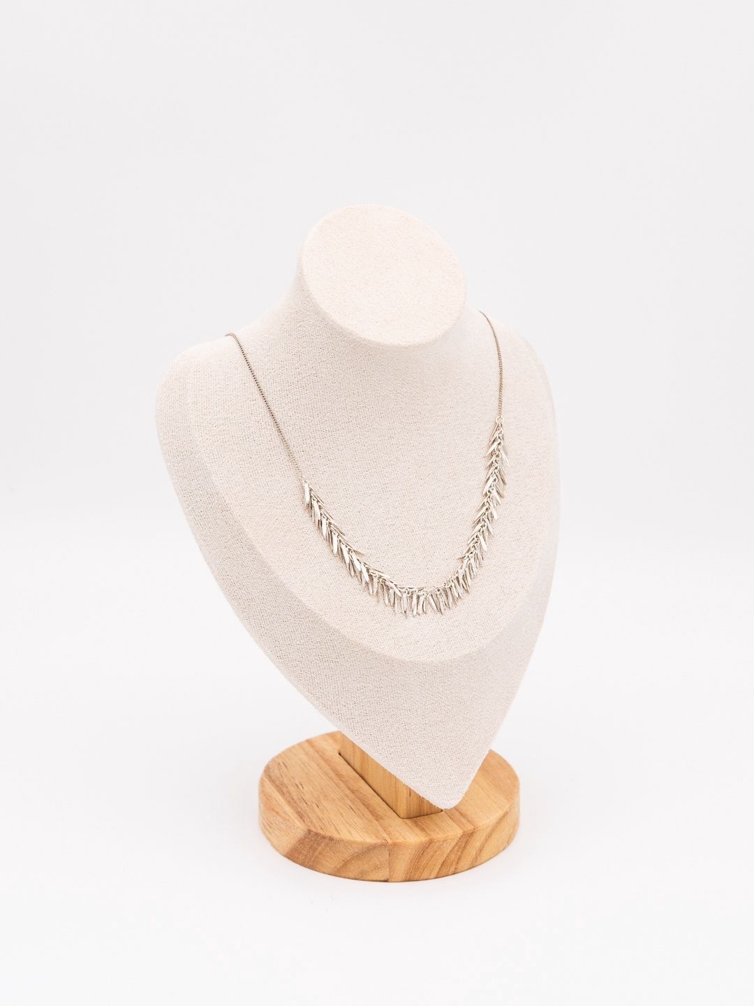Necklace Feathers, Material: Silver