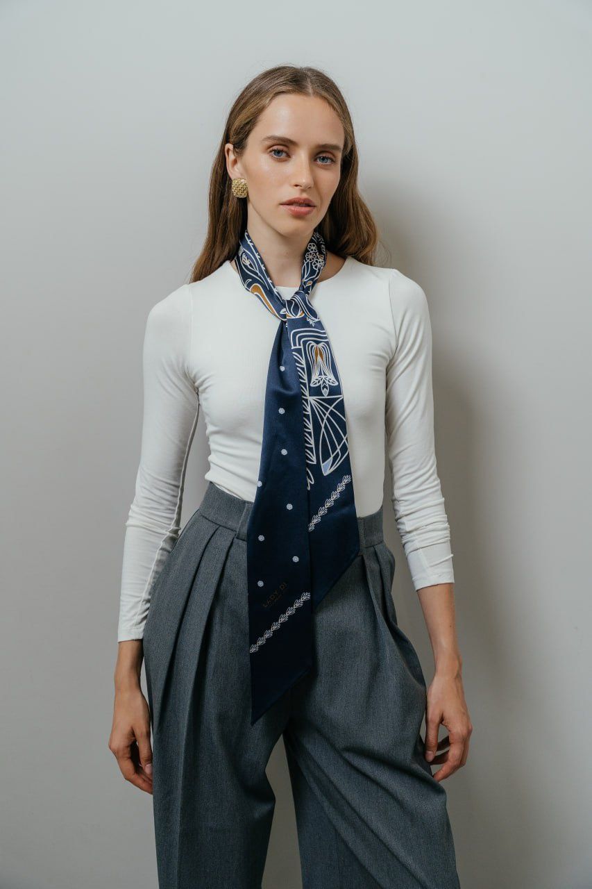 Twilly &quot;Symmetry&quot; in natural silk