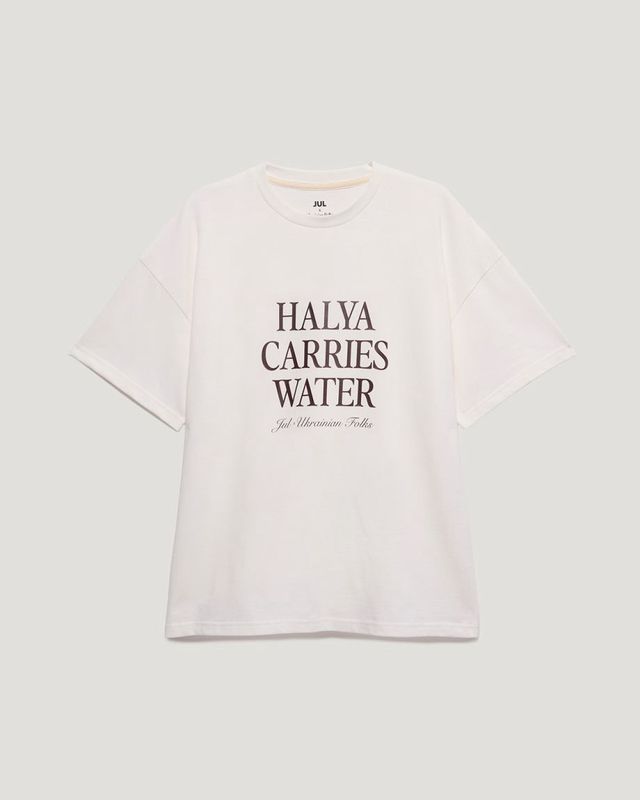 T-Shirt "Halya Carries Water"