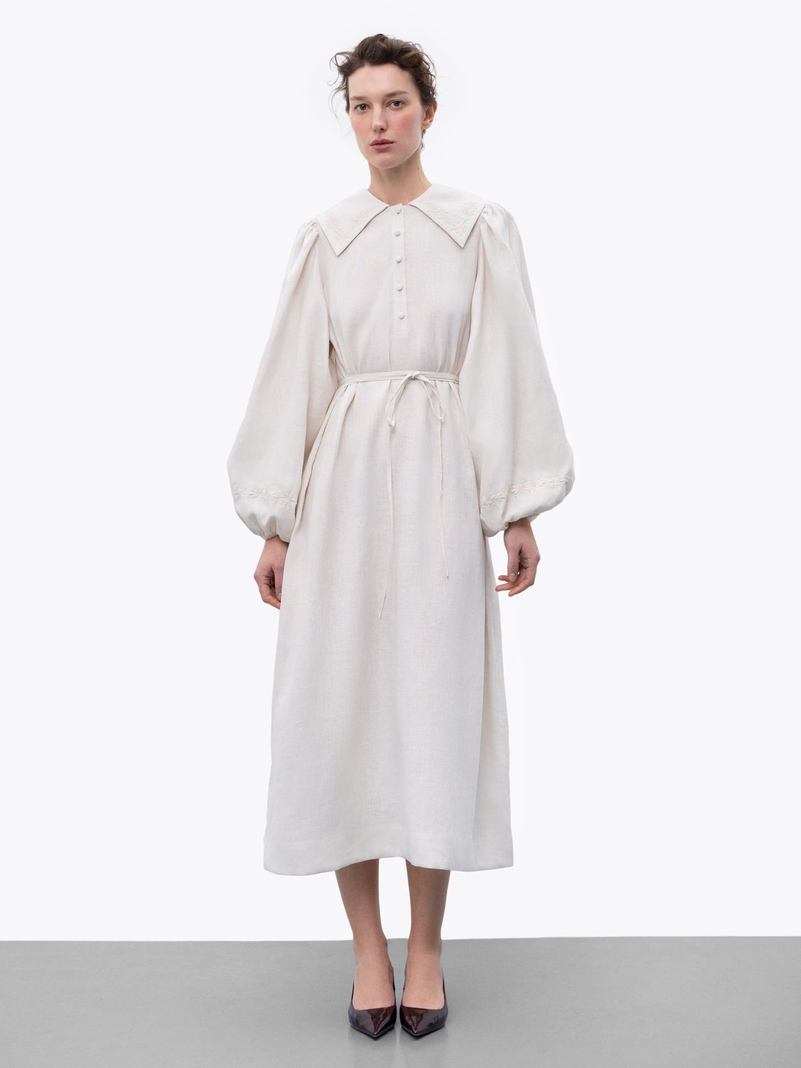 Embroidered dress Pervotsvite