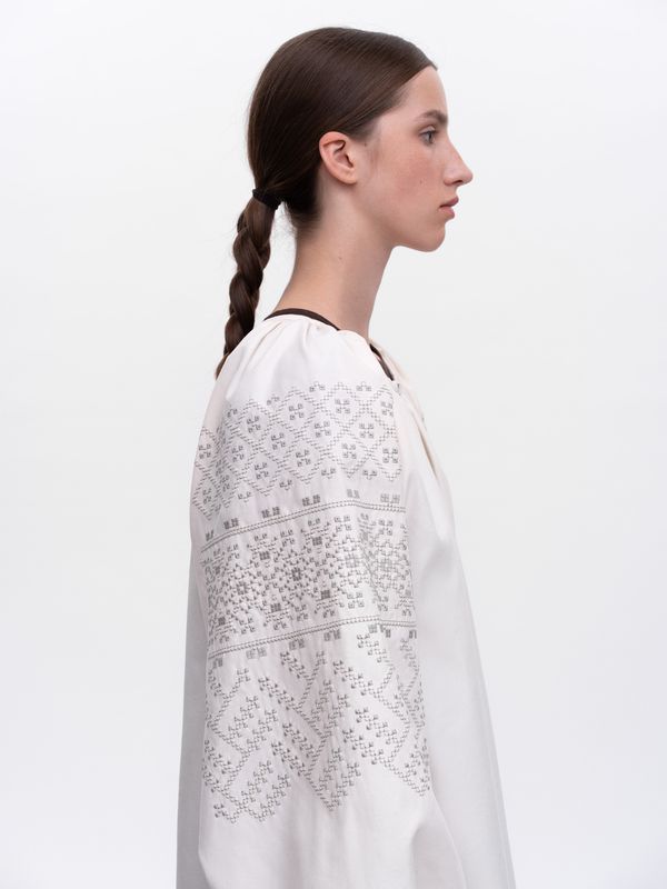 Embroidered dress Velina