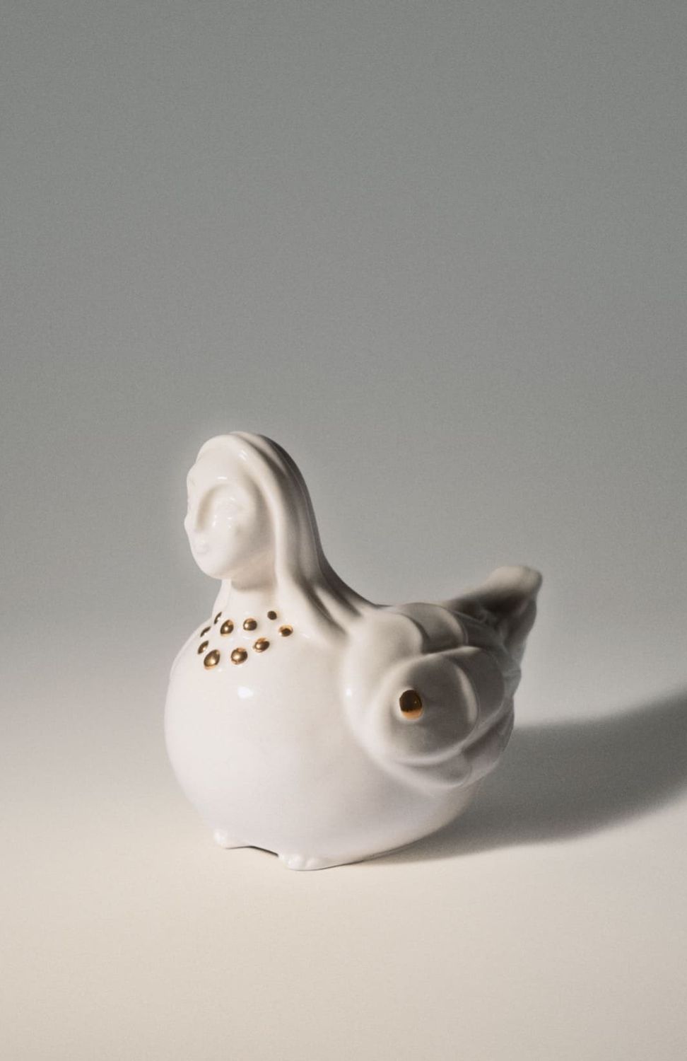 Candle Povitrulia Milky with golden necklace