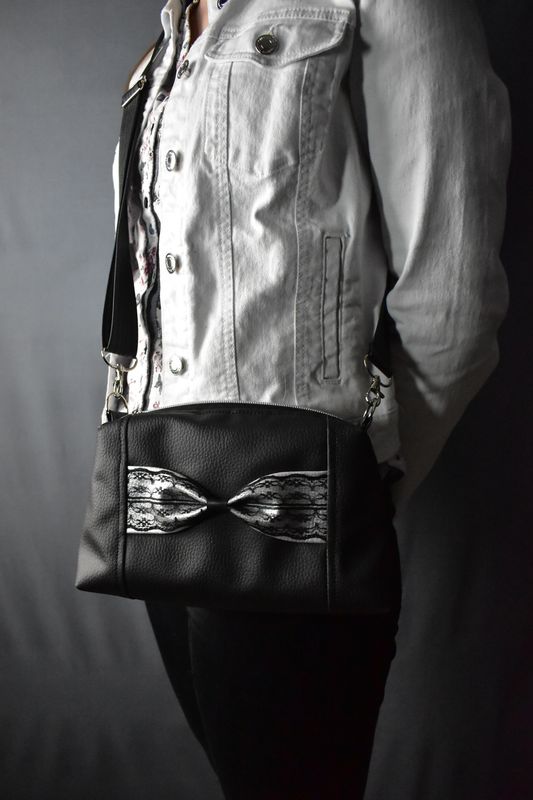 Sac à bandoulière Papillon gris