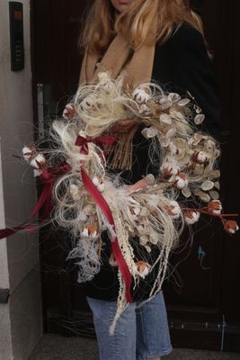 Wianek z lunarią i bawełną 50-60 cm