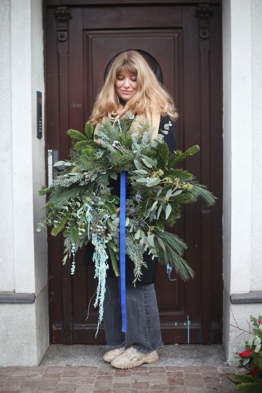 Wianek świąteczny z błękitem