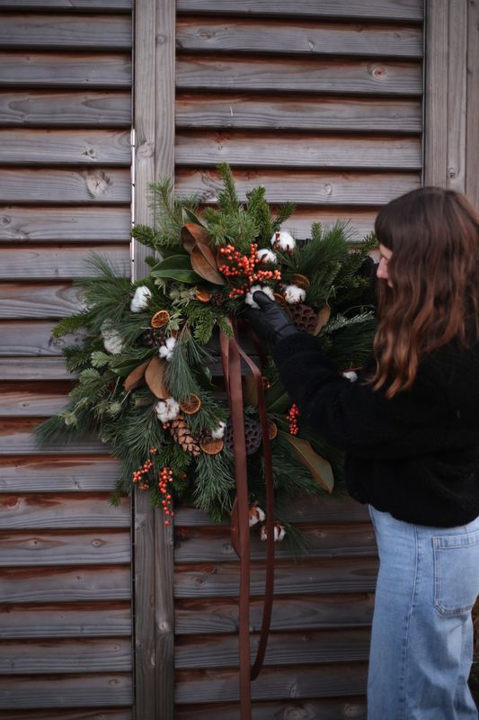Wianek świąteczny z brązem 