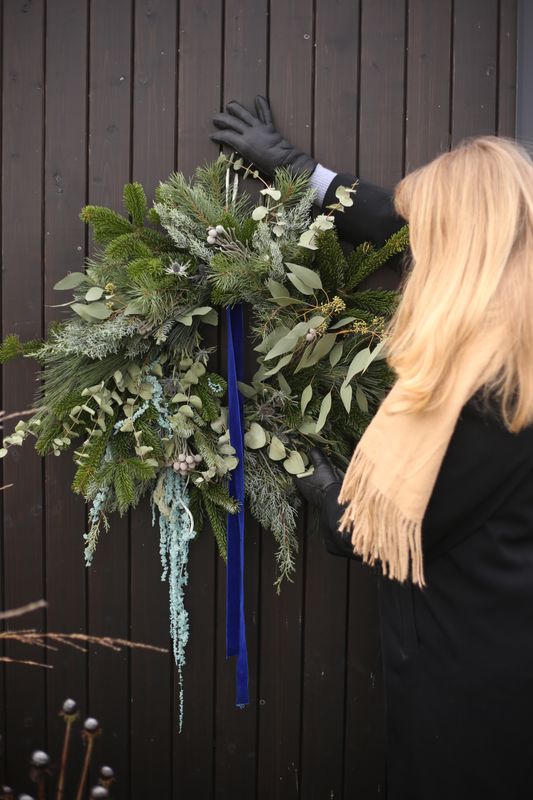 Wianek świąteczny z błękitem