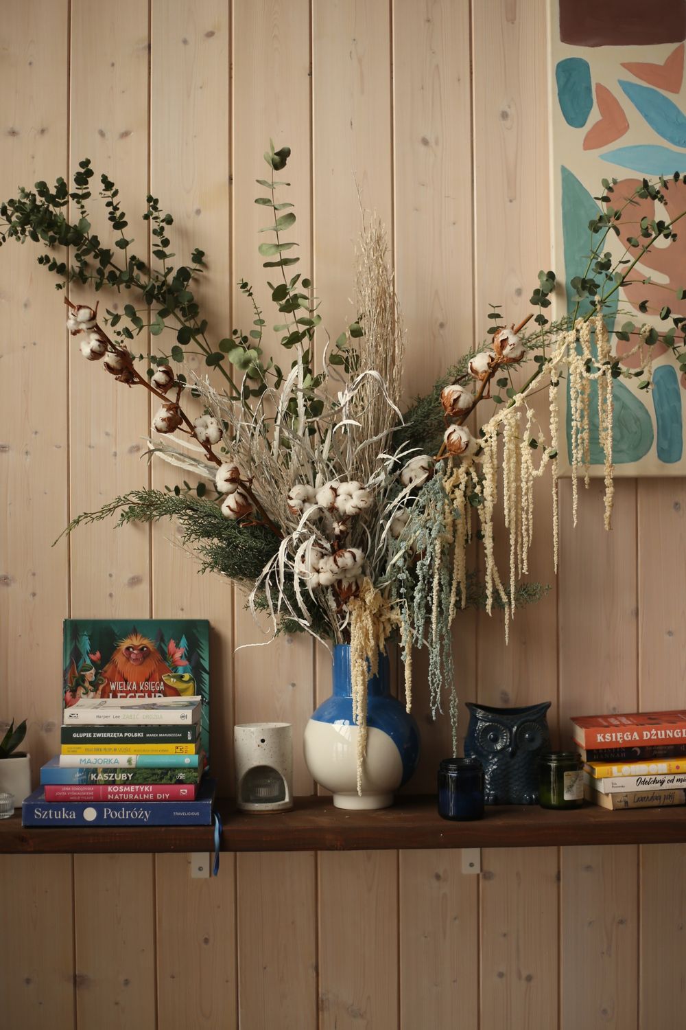 Świąteczny bukiet z bielą