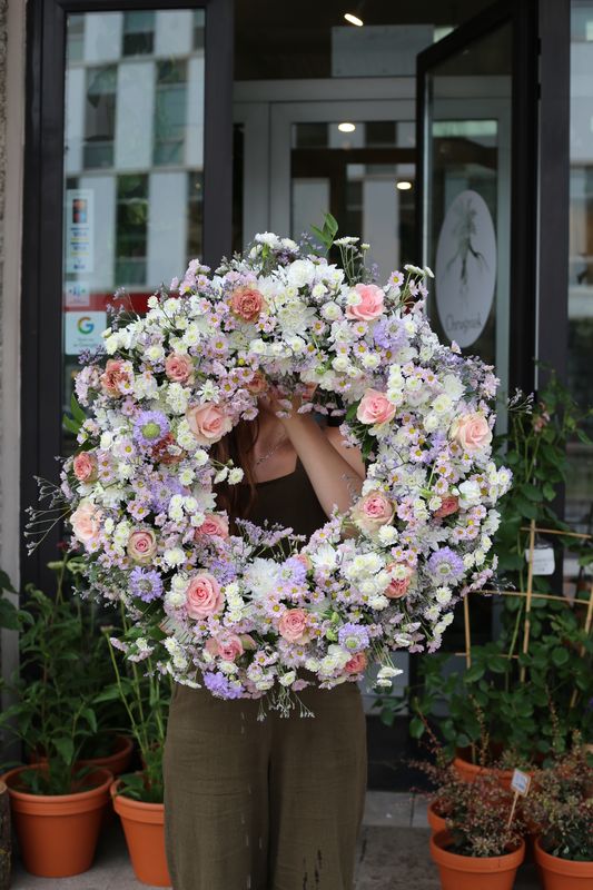 Wieniec rzymski w pastelowych kolorach