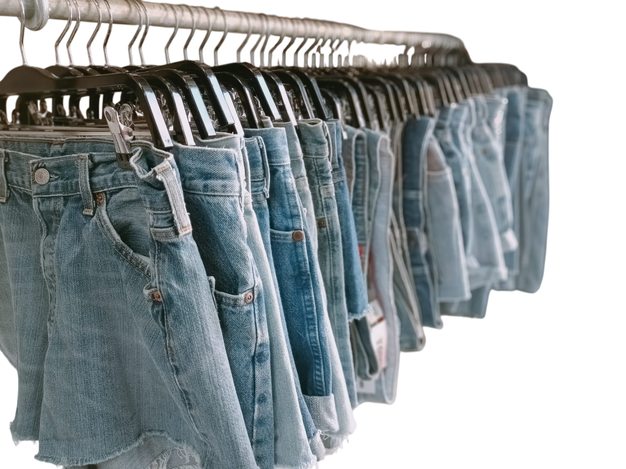 BRAND SHORTS