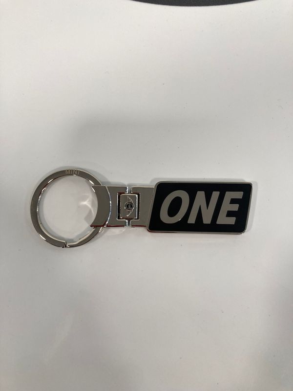 Porte-clé One