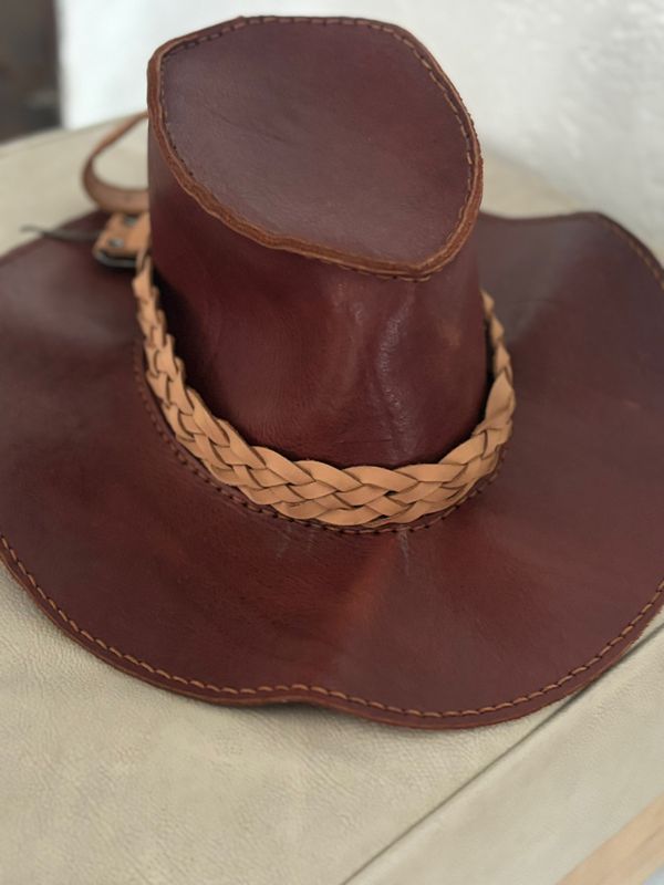 SOMBRERO CUERO