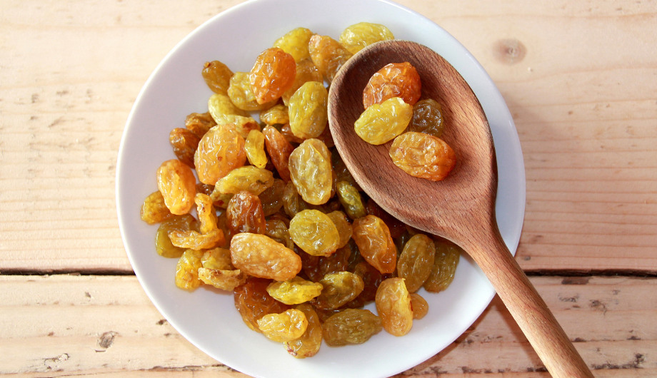 Dried Yellow Grape  1 kg (Medium Size)