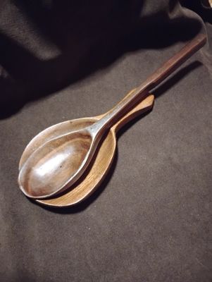 Spoon Rest / Walnut Wood Spoon Rest