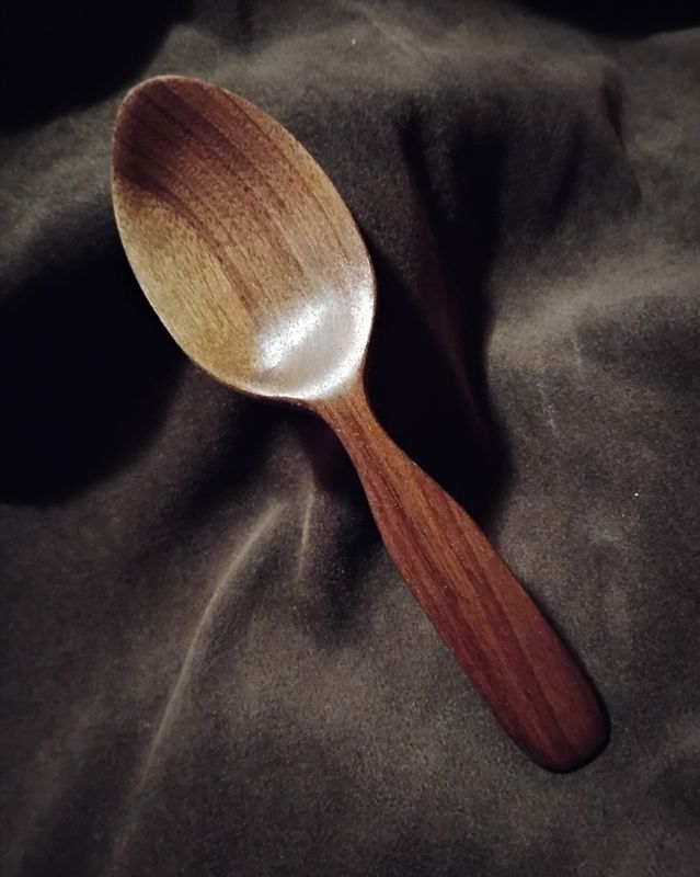 Kitchen Spoon / Eater / Walnut Hand Carved Spoon 