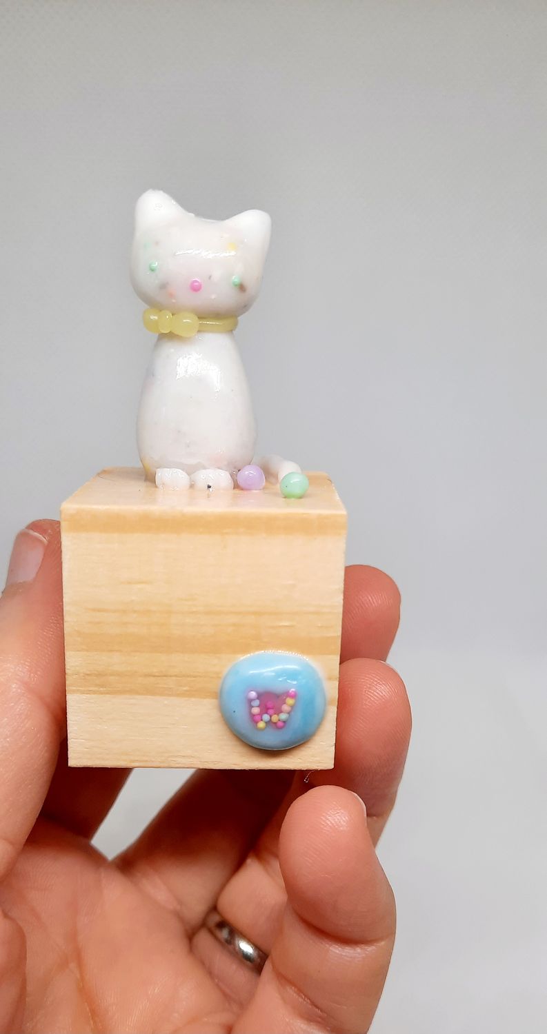 Hello Kitty Kitty (ashes)