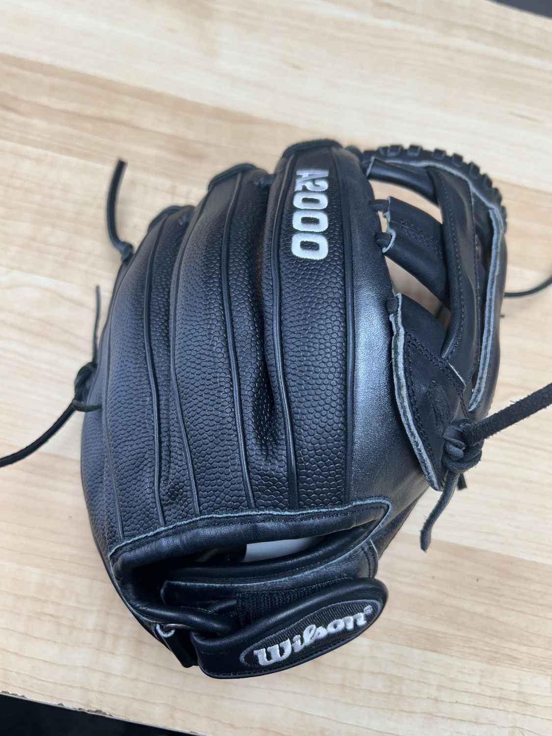 Wilson FP A2000 Black 12&quot; RHT Glove
