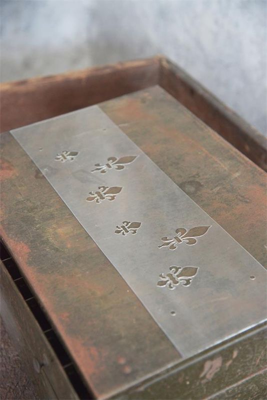 Pochoir fleur de Lys