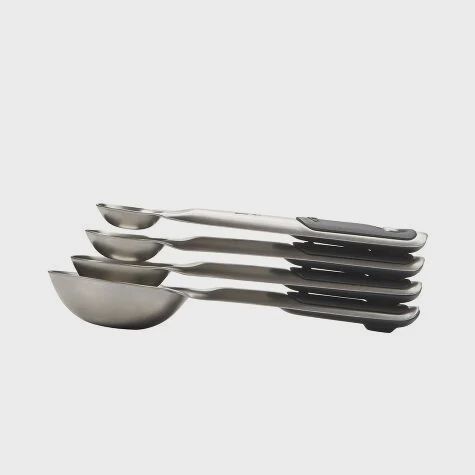 GG 4PC STAINLESS STEEL MEASURING SPOONS - MAGNETS