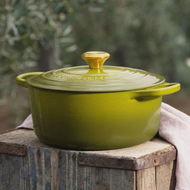 Signature Round Dutch Oven - 5.5QT Olive