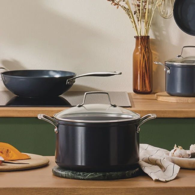 ESSENTAIL NON-STICK CERMAIC STOCKPOT W/ GLASS LID 6.3QT