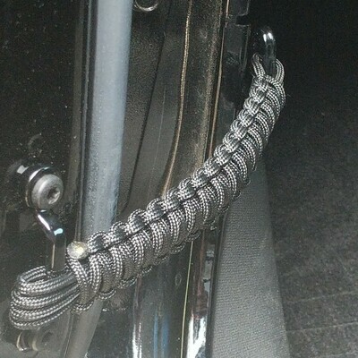 BubbasGarageTv - Paracord Limiting Door Straps for Jeep Wrangler JL & Jeep Gladiator JT (Customizable)