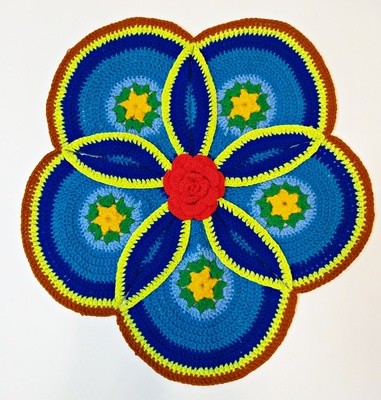 Knitted rug "Chechek"