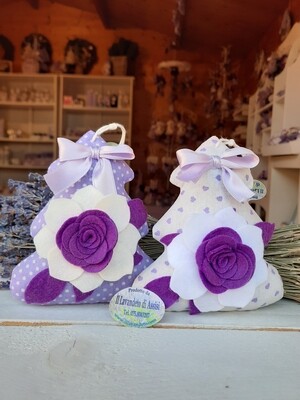 Alberello con lavanda e fiori in pannolence