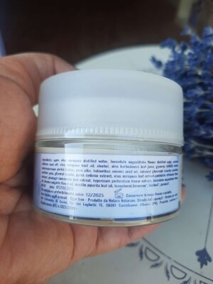 Crema piedi riposante e ristrutturante