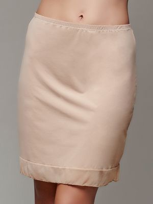 MON9502 Essentials Half Slip