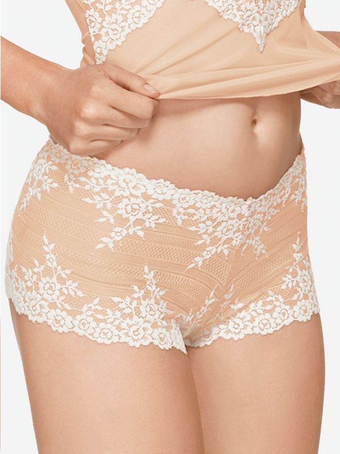 WAC67491 Embrace Lace Boyshort