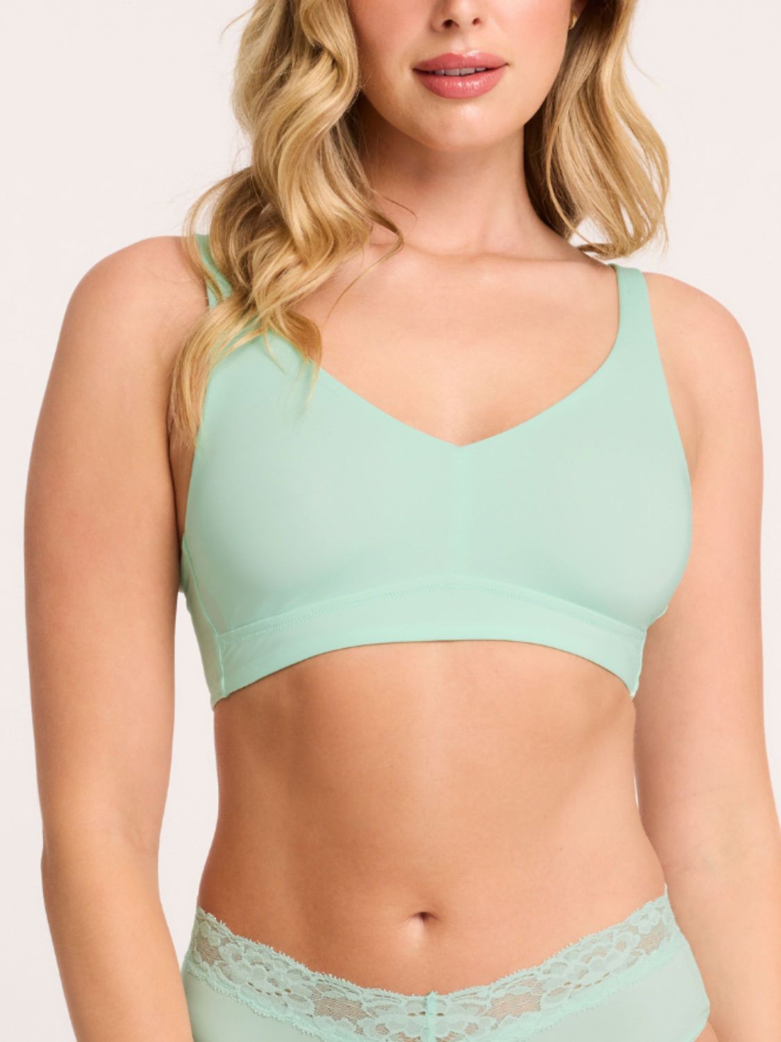 MON9335 Mysa Smooth Cup Sized Bralette