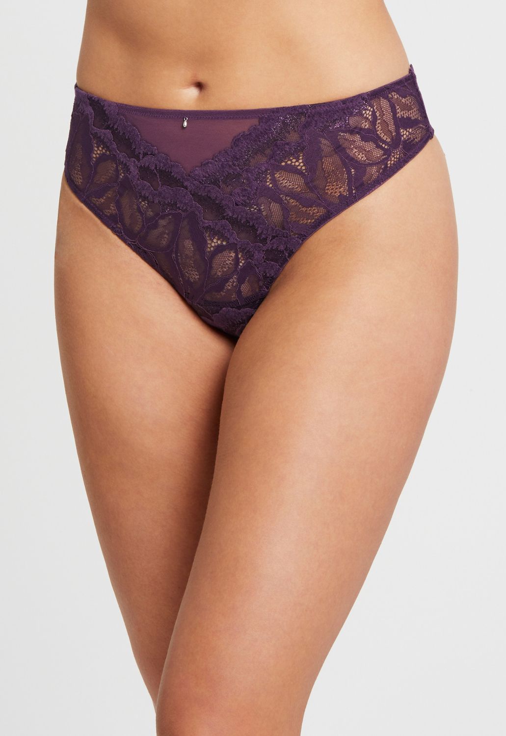 MON9533 Royale Lace Thong