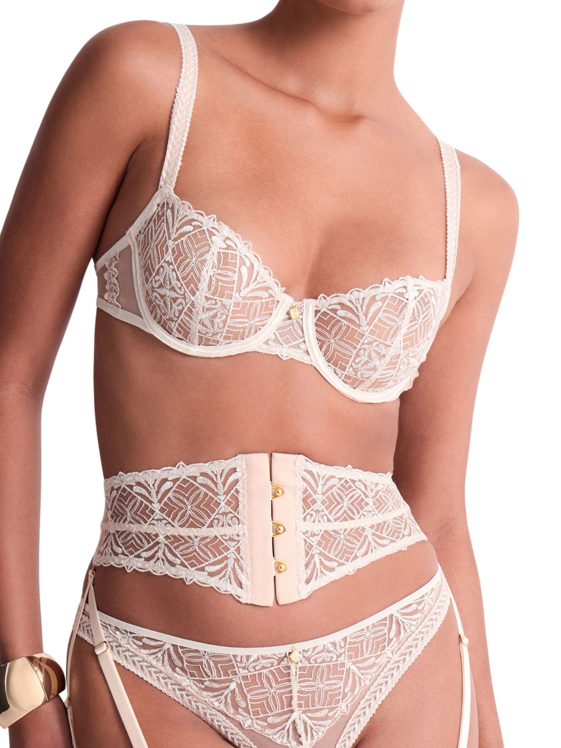 AUB6C52 Iconic Calypso Waistcincher, Color: Dune, Size: Large