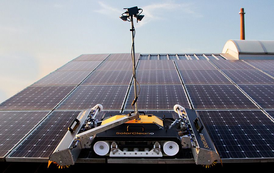SolarCleano F1 Solar Cleaning Robot