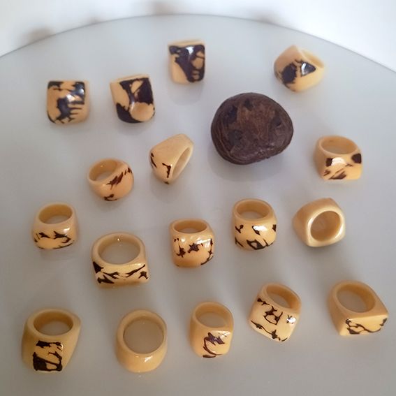anillos de tagua color natural con corteza