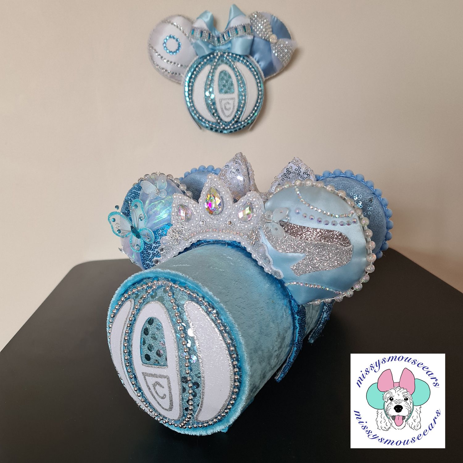 Magical Carriage Ear Holder
