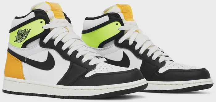 Air Jordan 1 Retro High &quot;White Black Volt University Gold&quot;