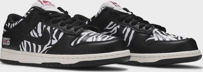 Quartersnacks x Nike Dunk Low SB &quot;Little Debbie&#39;s Zebra Cakes&quot;