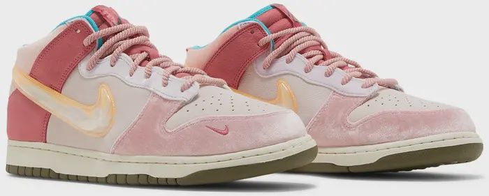 Nike Dunk Mid &quot; Social Status Free Lunch Strawberry Milk&quot;