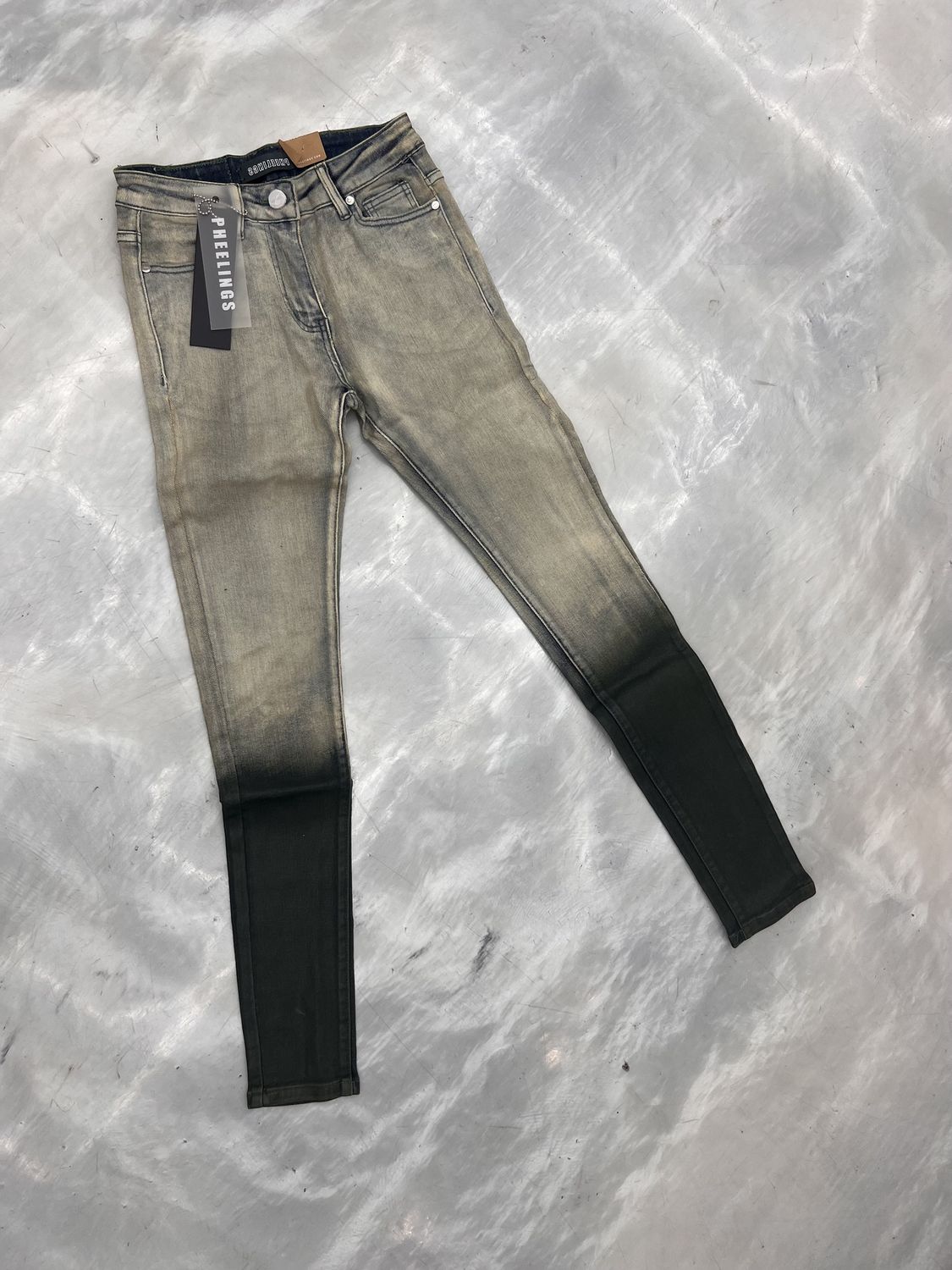 Pheelings Jeans “ Cream Black  “