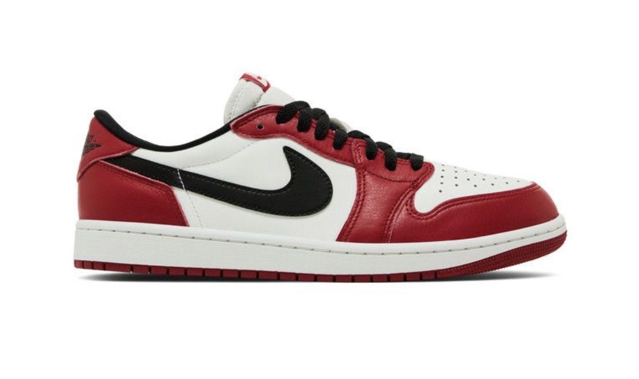 Air Jordan 1 Retro Low OG "Chicago" (2025)