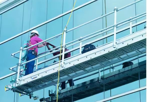 werner  24 in. x 16 ft. Stage with 750 lb. Load Capacity set of 2 with guardrail and toeboard