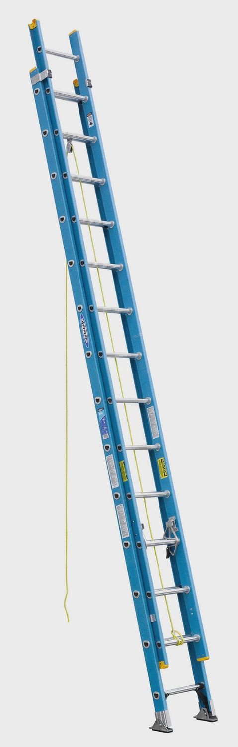 Werner 28 ft. Fiberglass Extension Ladder (27 ft. Reach Height) with 250 lb. Load Capacity Type I Duty Rating